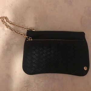 Black little purse with gold chain